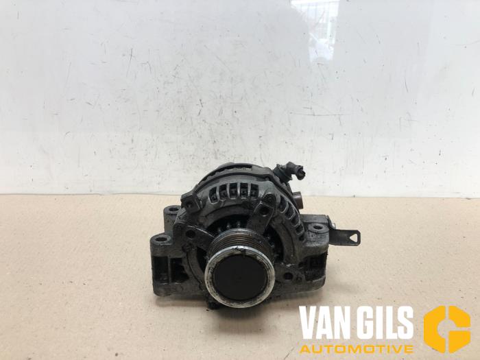 Gebruikte Alternator Toyota Corolla Verso (R10/11) 2.2 D-4D 16V Cat Clean Power Prijs € 75,00 Margeregeling aangeboden door Van Gils Automotive