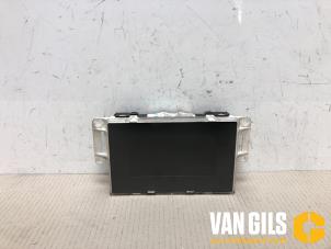 Gebruikte Display Interieur Nissan Almera (N16) 1.8 16V Prijs € 35,00 Margeregeling aangeboden door Van Gils Automotive