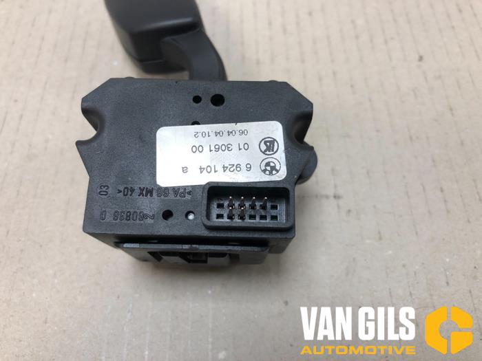 Cruise Control Bediening van een BMW 5 serie Touring (E61) 525d 24V 2004