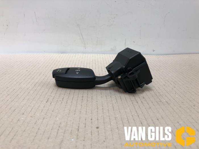 Cruise Control Bediening van een BMW 5 serie Touring (E61) 525d 24V 2004