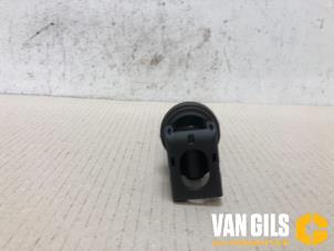 Gebruikte Pen Bobine Peugeot 207/207+ (WA/WC/WM) 1.4 16V VTi Prijs € 30,00 Margeregeling aangeboden door Van Gils Automotive