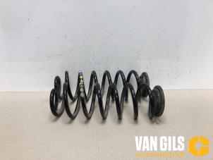 Gebruikte Schroefveer achter Volkswagen Passat Variant (365) 1.6 TDI 16V Bluemotion Prijs € 30,00 Margeregeling aangeboden door Van Gils Automotive