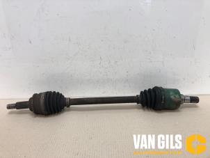 Gebruikte Homokineetas links-voor Suzuki Swift (ZA/ZC/ZD1/2/3/9) 1.3 VVT 16V Prijs € 74,99 Margeregeling aangeboden door Van Gils Automotive