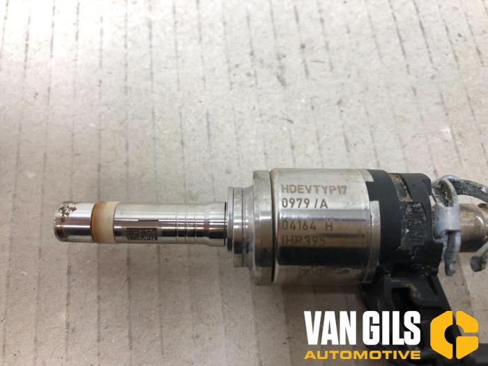 Injector (benzine injectie) van een Volkswagen Polo VI (AW1) 1.0 TSI 12V 2019