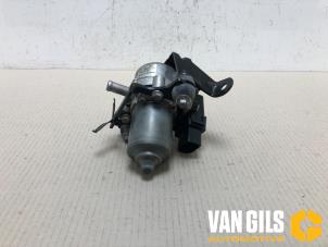 Gebruikte Vacuumpomp Rembekrachtiging Volkswagen Polo VI (AW1) 1.0 TSI 12V Prijs € 49,99 Margeregeling aangeboden door Van Gils Automotive