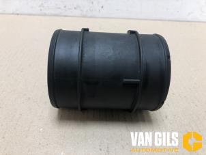 Gebruikte Luchtmassameter Opel Corsa D 1.3 CDTi 16V ecoFLEX Prijs € 44,00 Margeregeling aangeboden door Van Gils Automotive