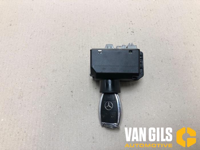 Sleutel+Contactslot van een Mercedes-Benz B (W246,242) 2.1 B-220 CDI BlueEFFICIENCY, B-220d 16V 2018