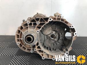 Gebruikte Versnellingsbak Volkswagen Transporter T5 Prijs € 847,00 Inclusief btw aangeboden door Van Gils Automotive