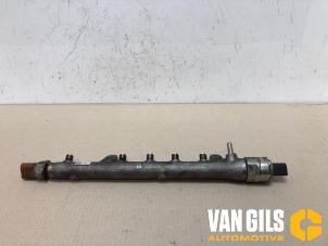 Gebruikte Injector brug Volkswagen Passat Variant (365) 1.6 TDI 16V Bluemotion Prijs op aanvraag aangeboden door Van Gils Automotive