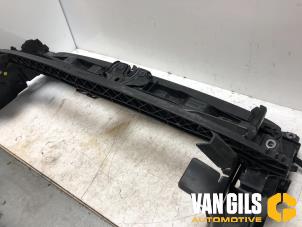 Gebruikte Frontpaneel Volkswagen Golf VII (AUA) 2.0 GTD 16V Prijs € 199,00 Margeregeling aangeboden door Van Gils Automotive