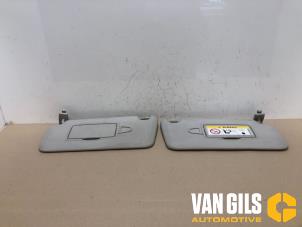 Gebruikte Zonneklep set Mercedes B (W246) 2.1 B-220 CDI BlueEFFICIENCY, B-220d 16V Prijs op aanvraag aangeboden door Van Gils Automotive