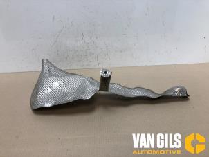 Gebruikte Hitteschild uitlaat Mercedes B (W246) 2.1 B-220 CDI BlueEFFICIENCY, B-220d 16V Prijs € 19,99 Margeregeling aangeboden door Van Gils Automotive