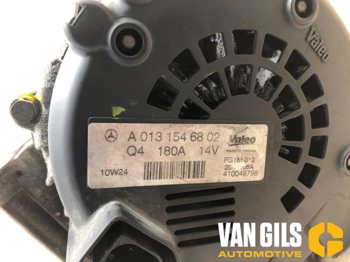 Dynamo van een Mercedes-Benz E (W212) E-200 CDI 16V BlueEfficiency,BlueTEC 2010