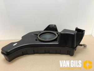 Gebruikte Subwoofer Lynk &amp; Co 01 1.5 PHEV Prijs € 181,49 Inclusief btw aangeboden door Van Gils Automotive