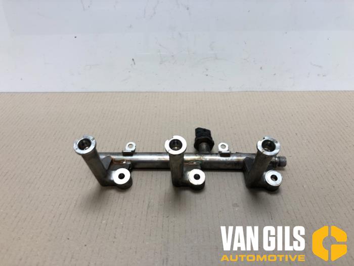 Gebruikte Injector brug Lynk &amp; Co 01 1.5 PHEV Prijs € 181,49 Inclusief btw aangeboden door Van Gils Automotive