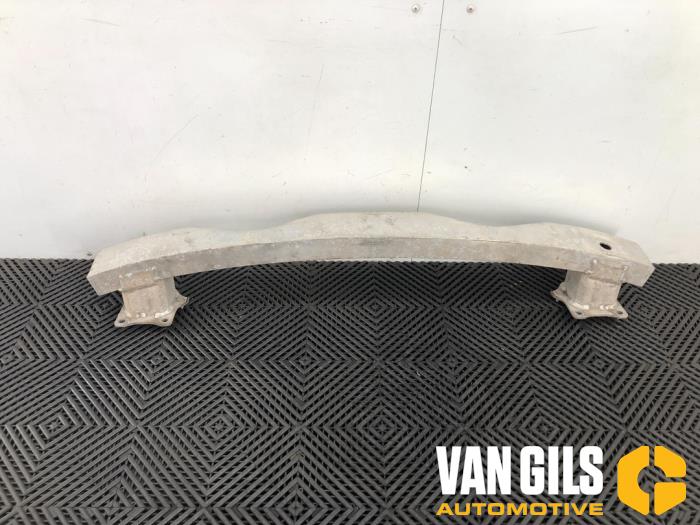 Bumperframe achter van een Mercedes-Benz E (W212) E-200 CDI 16V BlueEfficiency,BlueTEC 2010