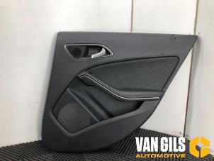Gebruikte Deurbekleding 4Deurs rechts-achter Mercedes A (W176) 1.5 A-180 CDI, A-180d 16V Prijs € 50,00 Margeregeling aangeboden door Van Gils Automotive
