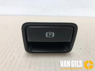 Gebruikte Schakelaar handrem Mercedes A (W176) 1.5 A-180 CDI, A-180d 16V Prijs € 30,00 Margeregeling aangeboden door Van Gils Automotive