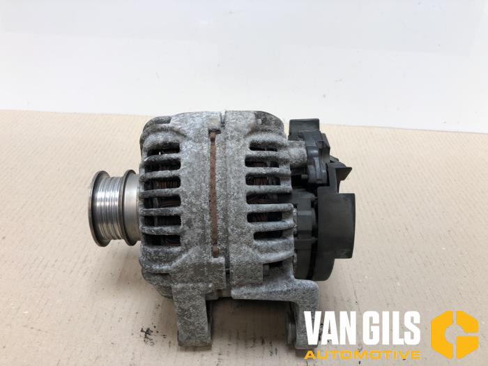 Alternator van een Fiat Stilo (192A/B) 1.6 16V 2007