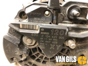 Alternator van een Fiat Stilo (192A/B) 1.6 16V 2007