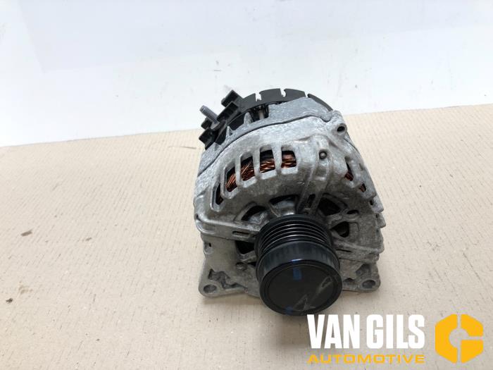 Gebruikte Dynamo Mercedes A (177.0) 2.0 A-220 Turbo 16V Prijs € 375,00 Margeregeling aangeboden door Van Gils Automotive