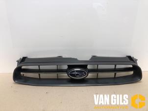Gebruikte Grille Subaru Impreza II Plus (GG) 1.6 16V TS 4x4 Prijs € 40,00 Margeregeling aangeboden door Van Gils Automotive