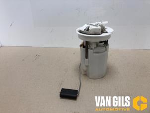 Gebruikte Tank element Pomp Ford Fiesta 7 1.1 Ti-VCT 12V 85 Prijs op aanvraag aangeboden door Van Gils Automotive