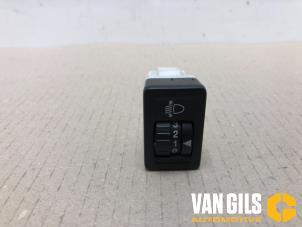 Gebruikte Schakelaar Koplamp Ihv Suzuki Swift (ZA/ZC/ZD1/2/3/9) 1.3 VVT 16V Prijs € 30,00 Margeregeling aangeboden door Van Gils Automotive
