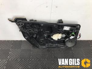 Gebruikte Raammechaniek 4Deurs links-voor Mercedes A (W176) 1.6 A-180 16V Prijs € 60,00 Margeregeling aangeboden door Van Gils Automotive