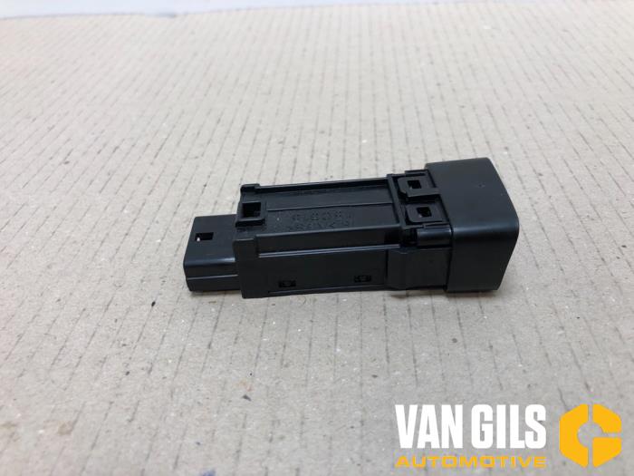 Parking brake switch Toyota Prius O253641 VanGilsAutomotive