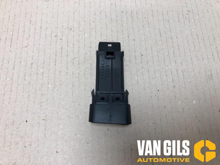 Parking brake switch Toyota Prius O253641 VanGilsAutomotive