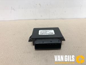 Gebruikte Handrem Module Mercedes A (W176) 1.6 A-180 16V Prijs € 40,00 Margeregeling aangeboden door Van Gils Automotive