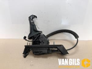 Gebruikte Versnellingsbak Mechaniek Volkswagen Touran (1T3) 2.0 TDI 16V 140 Prijs op aanvraag aangeboden door Van Gils Automotive