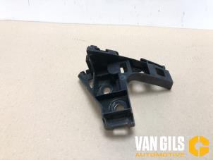 Gebruikte Bumpersteun rechts-achter Volkswagen Golf VII (AUA) 1.4 GTE 16V Prijs € 30,00 Margeregeling aangeboden door Van Gils Automotive