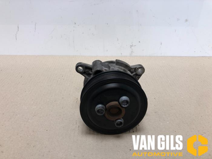 Gebruikte Waterpomp Seat Ibiza IV SC (6J1) 1.2 TSI Prijs € 30,00 Margeregeling aangeboden door Van Gils Automotive