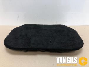 Gebruikte Diversen Volkswagen Touran (1T3) 2.0 TDI 16V 140 Prijs € 30,00 Margeregeling aangeboden door Van Gils Automotive