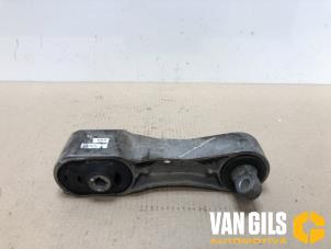 Gebruikte Versnellingsbak Steun Mini Mini (F55) 1.5 12V Cooper Prijs op aanvraag aangeboden door Van Gils Automotive