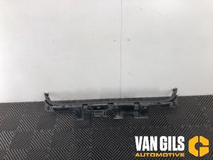 Gebruikte Bumpersteun midden-achter BMW 3 serie Touring (E91) 320d 16V Prijs € 35,00 Margeregeling aangeboden door Van Gils Automotive