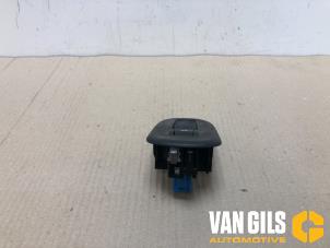 Gebruikte Ruit schakelaar elektrisch Renault Kangoo/Grand Kangoo (KW) 1.6 16V Prijs op aanvraag aangeboden door Van Gils Automotive