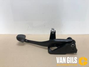 Gebruikte Rempedaal Mercedes A (W176) 1.5 A-180 CDI, A-180d 16V Prijs € 30,00 Margeregeling aangeboden door Van Gils Automotive
