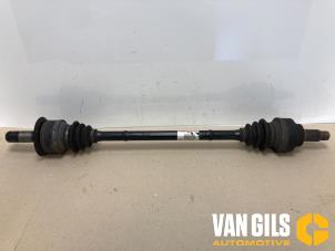 Gebruikte Aandrijfas links-achter BMW 1 serie (F20) 116i 1.6 16V Prijs € 125,00 Margeregeling aangeboden door Van Gils Automotive