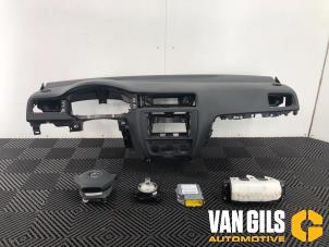 Gebruikte Airbag set + dashboard Volkswagen Jetta IV (162/16A) 1.4 TSI Hybrid 16V Prijs € 750,00 Margeregeling aangeboden door Van Gils Automotive