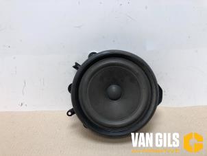 Gebruikte Speaker Audi A4 (B7) 2.0 TDI 16V Prijs € 30,00 Margeregeling aangeboden door Van Gils Automotive