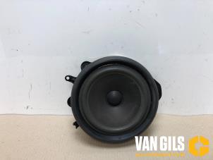 Gebruikte Speaker Audi A4 (B7) 2.0 TDI 16V Prijs € 30,00 Margeregeling aangeboden door Van Gils Automotive