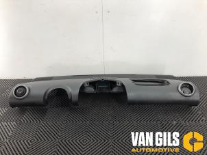 Gebruikte Dashboard Toyota Aygo (B10) 1.0 12V VVT-i Prijs € 100,00 Margeregeling aangeboden door Van Gils Automotive