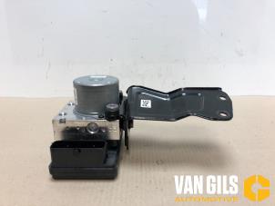 Gebruikte ABS Pomp Kia Stonic (YB) 1.0i T-GDi 12V Eco-Dynamics+ Prijs € 249,99 Margeregeling aangeboden door Van Gils Automotive