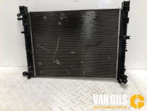 Gebruikte Radiateur Renault Clio IV Estate/Grandtour (7R) 0.9 Energy TCE 12V Prijs op aanvraag aangeboden door Van Gils Automotive