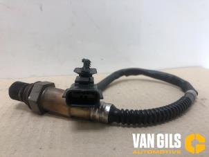 Gebruikte Lambda Sonde Renault Clio IV Estate/Grandtour (7R) 0.9 Energy TCE 12V Prijs € 30,00 Margeregeling aangeboden door Van Gils Automotive