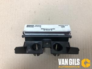 Gebruikte Diversen Renault Clio IV Estate/Grandtour (7R) 0.9 Energy TCE 12V Prijs € 30,00 Margeregeling aangeboden door Van Gils Automotive