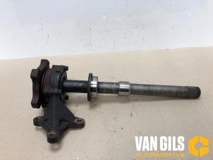 Gebruikte Cardanas Nissan X-Trail (T30) 2.5 16V 4x4 Prijs € 99,99 Margeregeling aangeboden door Van Gils Automotive